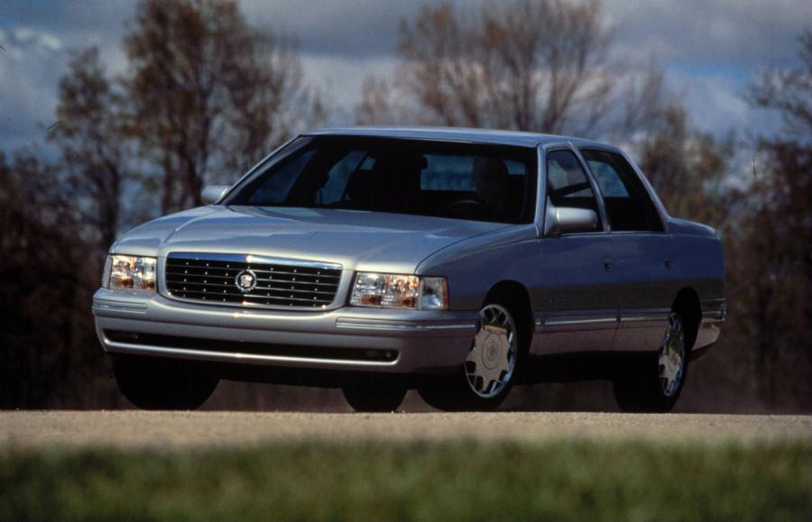  Cadillac DeVille 1994 года  (фото 13 из 21)